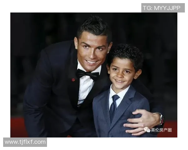 足球明星家庭生活揭秘他们的豪宅与珍藏品有哪些独特之处