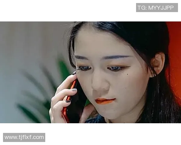 足球明星的萍乡女友如何在爱情与事业之间找到平衡与幸福